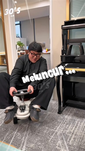 The boss was determined to buy a 1000cc modified scooter🤣