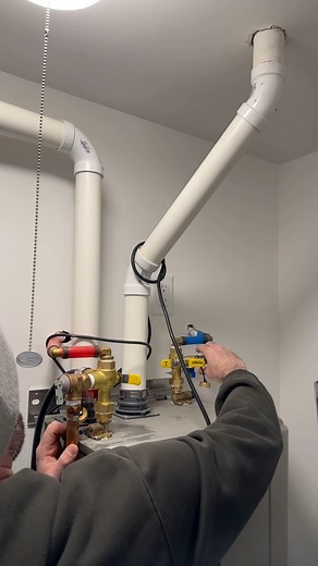 How to descale a tankless water heater using Hercules Haymaker Descaler Kit 💪 Descaler kit includes everything needed (solution, pump, hoses, bucket) to remove scale and maintain optimal performance 🙌 Part #: 35235 | Oatey
