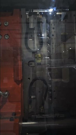 Injection molding machine