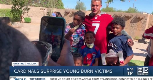 Arizona Cardinals players inspire children at Valley Burn Center
