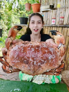 1.1M views · 34K reactions | Big crab cook recipe and eat delicious | Primitive TV | Facebook