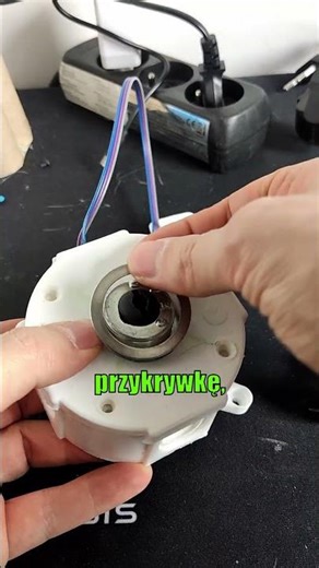 Prosty uchwyt na stacyjkę do gier za 8zł!