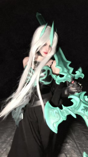 Viego Genderbend Cosplay in League of Legends