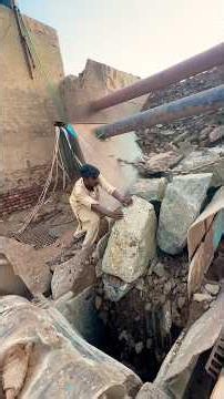 Worker Clears Hopper Jam Then Crushes Massive Rocks! #shorts #crusherplant #1000subscriber