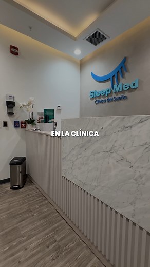 Roncar, despertarse cansado o sentir que el sueño no rinde no es normal. Solo un estudio del sueño puede mostrar lo que realmente sucede mientras duerme 💤 En Sleep Med utilizamos tecnología avanzada: 🔹 Poligrafía respiratoria: estudio sencillo que puede realizar desde su casa. 🔹 Polisomnografía: el examen más completo y confiable para diagnosticar apnea del sueño y otros trastornos. Ambos son seguros, cómodos y precisos. Es momento de descubrir la causa real de su cansancio. 💬 Escriba SUEÑO 