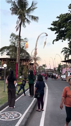 バリ島最大のアートフェスティバル、異国人は自分だけだった #バリ島 #bali #pkb #海外旅行