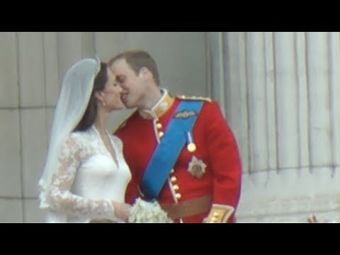 Royal Wedding Prince William and Kate Middleton Buckingham Palace Balcony Kiss London England 2011