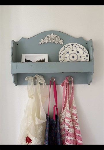 small but mighty !!!! how did this transform the whole space - i have no clue but that’s the power of facebook marketplace 🩵 #youngmom #fortworth #homedecor #cozyhome #facebookmarketplace