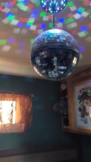Disco Ball (@discoball1852)’s videos with original sound - Disco Ball