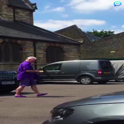 Scaring My Co-Worker Part 2 | Storytrender