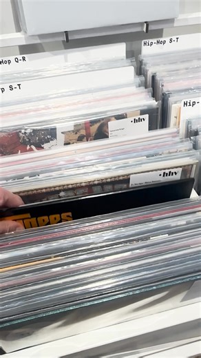 Fugees "The Score" is a classic because it redefined 90s hip-hop by blending sharp lyricism with soul, reggae, and social commentary. Released in 1996, the album showcases the chemistry between Lauryn Hill, Wyclef Jean, and Pras at their creative peak. Its timeless production, crossover appeal, and songs like “Ready or Not” and “Killing Me Softly” made it a blueprint for conscious yet commercially successful hip-hop.⁠ ⁠ https://www.hhv.de/records/artikel/the-fugees-the-score-limited-solid-gold-u