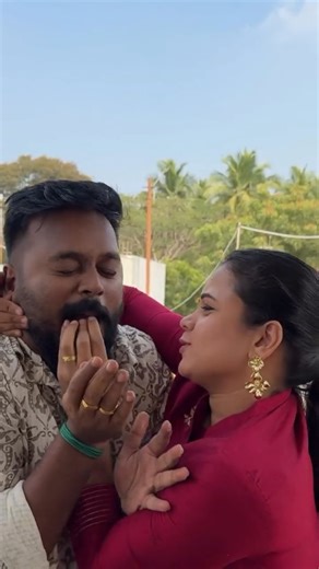 Manimegalai Fans Club on Instagram: "Chef Manimegalai new dish😎🤩😂 First Cooking Attempt in 2025 🤣 @iammanimegalai @mehussain_7 @gunasphere . . 🅕🅞🅛🅛🅞🅦 🅐🅝🅓 🅢🅤🅟🅟🅞🅡🅣: 👉@manimegalai.army_ 👈 . . . . . . . . . . . . #manimegalai #hussain #hussainmanimegalai #vijaytelevision #rj #anchor #cwc #cookwithcomali #cookwithcomali2 #cookwithcomali3 #mrandmrschinnathirai #relatityshow #followforfollowback #follow4followback #sivaangi #ashwinkumar #tamil #realpair #contentqueen #youtube #hus