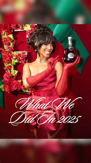 Ellaè Lisquè on Instagram: "2025 was a love letter to you. 🖤✨ 10 years of Ellaé Lisqué. A star-studded fashion show. 9 collections. Celebrities wearing Ellaé. And a Holiday Soirée night. But best of all—we got to dress you for your special moments, celebrate your birthdays all year, and stand beside you for every win and every “I did it” season. Sis, thank you for being an Ellaé girl. 🖤✨ Since we’re already here… you’re riding with us all year, right?? 😌✨"