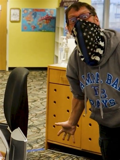 Librarian Has a Meltdown Over a Camera #firstamendmentaudit #copwatch #policeaccountability #cops #denvermetroaudits #walkofshame #dismissed