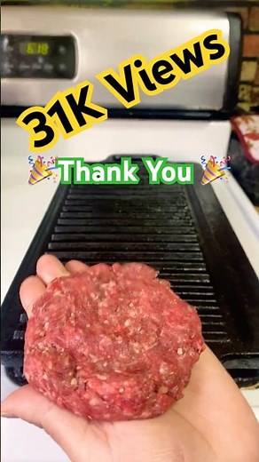 Grilling Hamburgers - cast iron griddle #Shorts