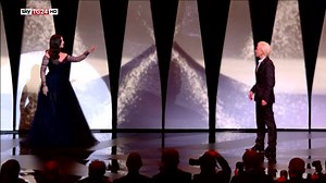 55K views · 166 reactions | A passo di tango e con bacio finale al co-presentatore Alex Lutz: così Monica Bellucci, madrina del Festival di Cannes, ha conquistato la scena.  | Sky tg24 | Facebook