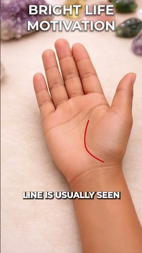 Deep Lifeline vs Faint Lifeline What It Means #palmistry #spirituality #shorts