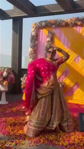 my dance on my son's haldi❤️ #dance #haldi #wedding #viral #bindiyachamkechoodikhanke #subscribe