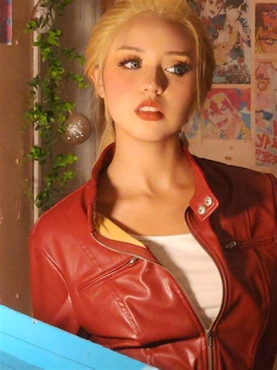 Big Love and Aura in Adora Cosplay