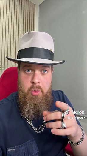 🚀 ¡Nueva IA DE GOOGLE: EN TU MÓVIL (Y SIN INTERNET)! 📱✨ ¿Sabías que ya puedes usar la potencia de Gemma 4 directamente en tu teléfono? 🤯 Google acaba de lanzar esta joya y casi nadie se ha enterado. Lo mejor: es GRATIS y funciona 100% OFFLINE. 🚫🌐 Ideal para emergencias en el bosque, viajes sin datos o simplemente para mantener tu privacidad al máximo. 🛡️ 🛠️ CÓMO INSTALARLO PASO A PASO: 1️⃣ Ve al App Store o Play Store. 2️⃣ Busca la app: