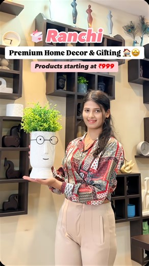 Ranchi Jharkhand’s Blogger | Rαgini Prasad ♡ on Instagram: "Ranchi mein Home Decor & Gifting Studio– Correa Studios– now open!🏠🤩 ✨ Located at Harmu Road, yahaan har piece in-house design & manufacture hota hai – unique, classy & full of character! @correa.studios Explore: 🛁 Bathroom Sets 🗿 Sculptures 🌿 Vases & Planters 🚬 Ashtrays ⏰ Clocks 🕯️ Table Decor ❤️ Season of Love Collection – perfect for romantic & thoughtful gifting! Prices start at just ₹999! Yeh sirf decor nahi, yeh hai Luxurio
