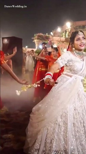 Bride Beautiful Entry Dance 😍🤩 #weddingdance #brideentry #bridalmehndi #indianwedding