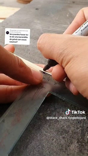 Respuesta a @street_hotwheels listo bro tutorial de barandillas para fingerboard Black Shark fingerboard🦈🛹🤟#trabajosconmadera #manualidadesbonitas #tutorial #fingerboard #trucos