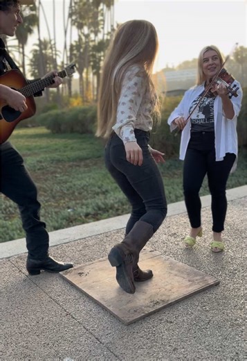 It’s an honor to dance with the incredibly talented @Nora Germain 🎻 on violin and @watertowerband on guitar #watertowerwednesday #violin #jazz #buckdance #clogging #flatfoot