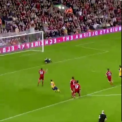 We'll never get bored of watching this Arshavin masterclass... 😍😍😍 | Arsenal
