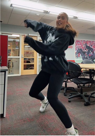 Master the Default Dance Steps with Easy Choreography