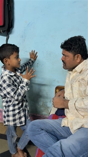 Mohd -Shamshuddin on Instagram: "Bhai beta pichrs chal Tak nai Ammi Mahler To Meri Jaan de feta Hun Karun Kichha Samajwadi Mein Nahin Arabs#mummy #familyree #funny #viralvideo #mumm 👌👍🔥"