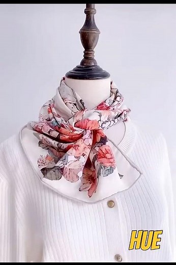 How to tie a scarf in different ways (including the classic knot, loop, and draped looks) #scarf