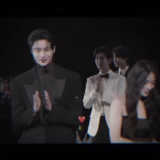 أكابر: رايكم في التصميم الجديد