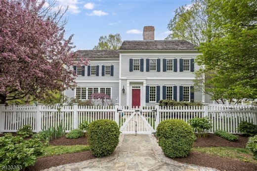 12 Red Oak Row, Chester, NJ 07930 - MLS 4024657 - Coldwell Banker