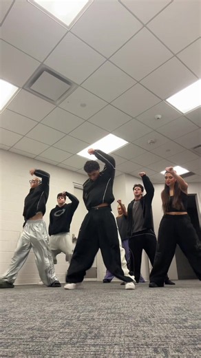 TELEPHONE 🤸🏿 NEW DC!! Dc me! WEEK 1 of shows done!! @SAGE @Grayden29 @presley baird @Isabella Childers @maceomatrix @Disney Concerts #worldscollidetour #sacramento