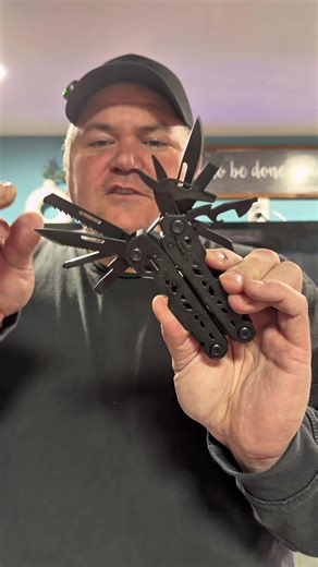 Essential Gear Truss 17-in-1 EDC Multitool Review