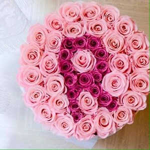 Personalise your @foreverflowersuk roses for that special someone 💖 #bespokeservice #personalisedgifts #personalisedflowers #personaliseflowerbox #roselover #preservedroses #oneyearroses #foreverflowers #foreverflowersuk | Forever Flowers UK