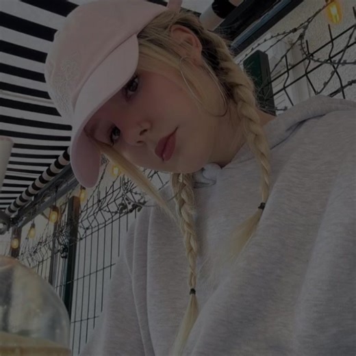 🍓𝒄̧𝒊𝒍𝒆𝒌 𝒌ı𝒛 𝒇𝒂𝒏 (@esilaw020) adlı kullanıcının orijinal ses - 🍓𝒄̧𝒊𝒍𝒆𝒌 𝒌ı𝒛 𝒇𝒂𝒏 ile oluşturduğu videoları