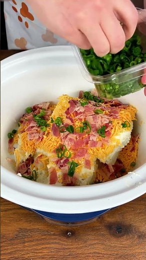 Easy Loaded Baked Potato Soup (Crockpot Hack) | Creamy, Cheesy & No Fuss!