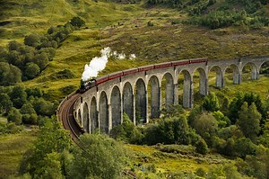 13K views · 241 reactions | Así es el Hogwarts Express, el tren de Harry Potter en el que tienes que subir una vez en la vida  | Revista Viajar | Facebook