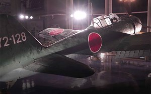 戦後、ジャングルで発見され日本に帰ってきた零戦。特攻隊員たちの家族へ当てた手紙。 今も現存するその姿を映像に残しました。 約70年前の現実、忘れてはいけません。 筑前町立大刀洗平和記念館 所蔵 https://youtu.be/-M59uTXRFvc 筑前町立大刀洗平和記念館 http://tachiarai-heiwa.jp/ | grape