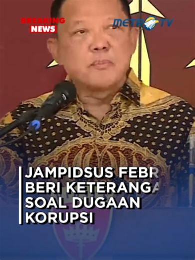 Jaksa Agung Muda Bidang Tindak Pidana Khusus (Jampidsus) Febrie Adriansyah memberikan penjelasan singkat dalam konferensi pers yang digelar di Gedung Kejaksaan Agung RI, Jakarta, pada Jumat (10/7) Dalam kesempatan tersebut, beliau mengklarifikasi isu terkini mengenai penggeledahan serta kepemilikan sejumlah mata uang asing dan emas batangan yang dikaitkan dengan tiga kasus korupsi besar yang tengah ditangani Jampidsus Kejagung RI. Menanggapi polemik yang berkembang, Febrie menegaskan bahwa selur