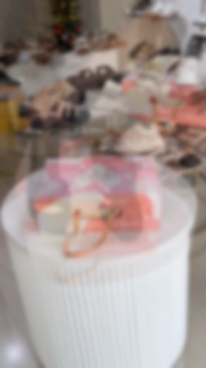 2.3K reactions · 11 shares | ¡Elige las referencias que más te gusten! . •Compra hoy y págalo a crédito. -Ventas al mayor o detal, FABRICANTES DIRECTOS. ¡Envíos rápidos, mercancía en stock disponible para entrega inmediata! •. #ComprasSinIntereses #EnviosNacionales #TuMejorOpción #OfertasEnVivo. | Helenamodaco_ | Facebook