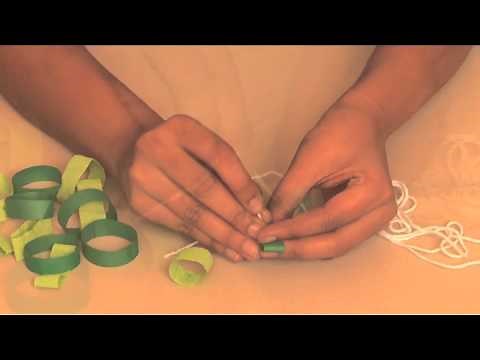 How to make a Christmas Streamer - Arts and Crafts