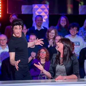 3.4M views · 15K reactions | Avant de recevoir le Magritte d'honneur pour l'ensemble de sa carrière, Monica Bellucci a fait un détour par notre plateau... Enfin, il s'agissait de son sosie belge officiel : Monique Bellucciccio ! Ce presque clone de l'actrice italienne était assistée de son collègue Léon, lui-même véritable double de John Travolta, de Robert De Niro, d'Elio Di Rupo et de Jean Dujardin, tous à la fois ! | Le Grand Cactus - RTBF | Facebook