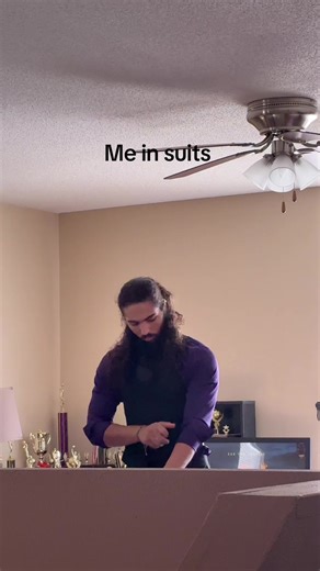 Comparing Suits and Compression Shirts for Best Fit