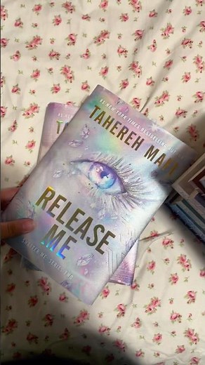 Shatter me series reading order #booktube #bookbites #books #bookish