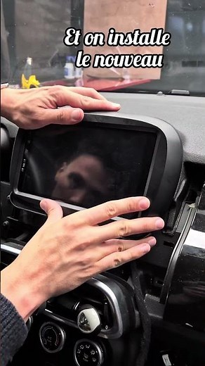 Android Car Stereo with Wireless CarPlay & Android Auto for Fiat 500X