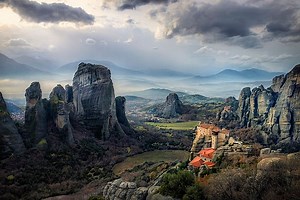 Greece's Hanging Rocks of Meteora Evolving Into Popular Tourist Destination - GreekReporter.com