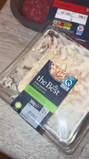 Delicious Home Cooked Burger with Truffle Mayo | Jessica and Jake